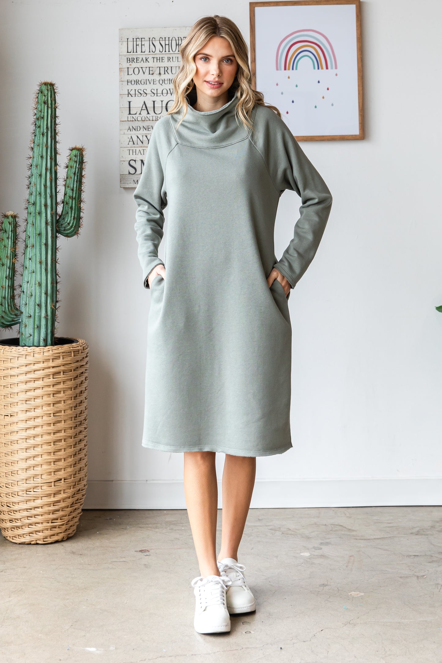 Mock neck dress Long sleeve midi dress


Made in USA