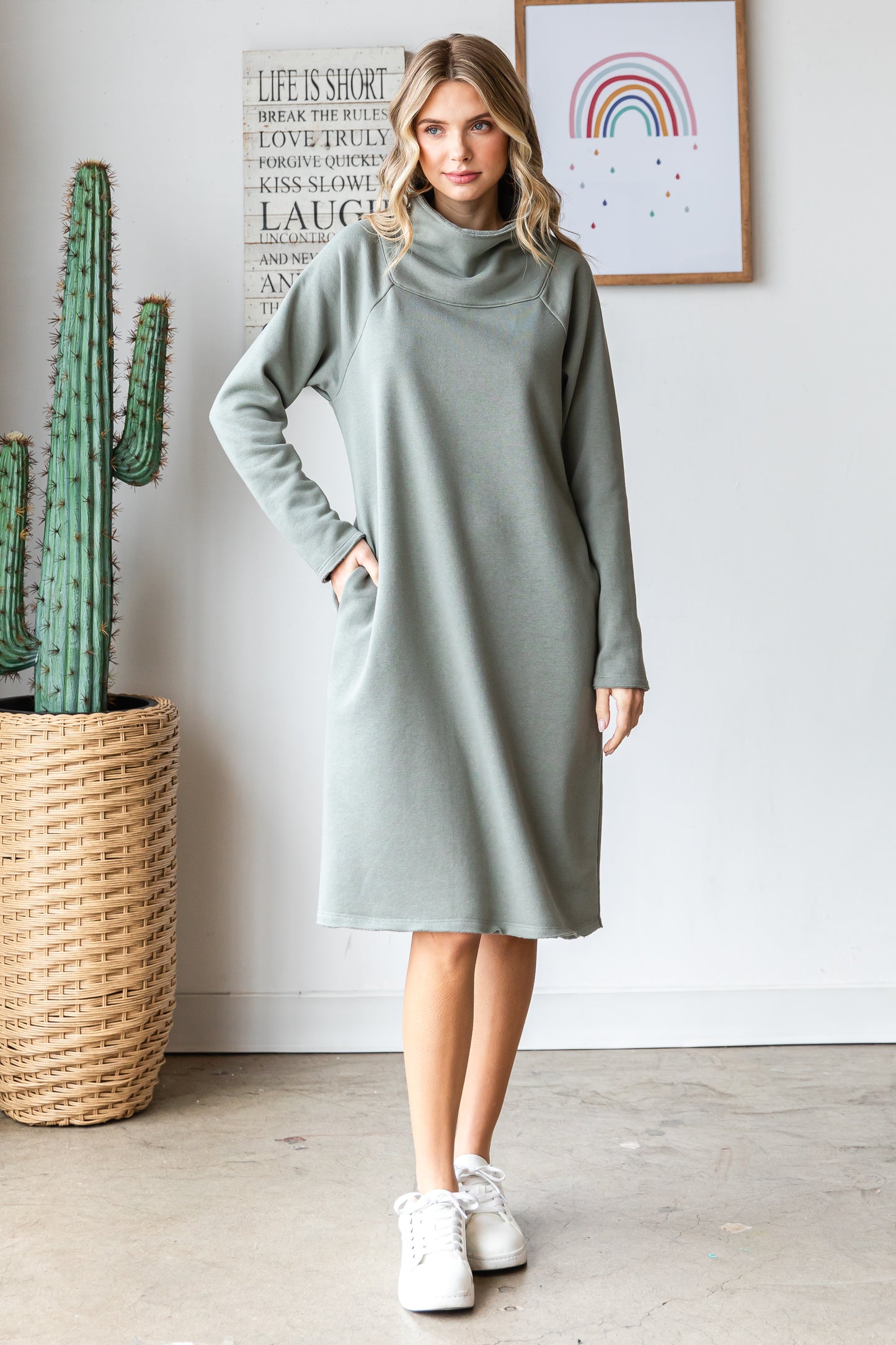 Mock neck dress Long sleeve midi dress


Made in USA