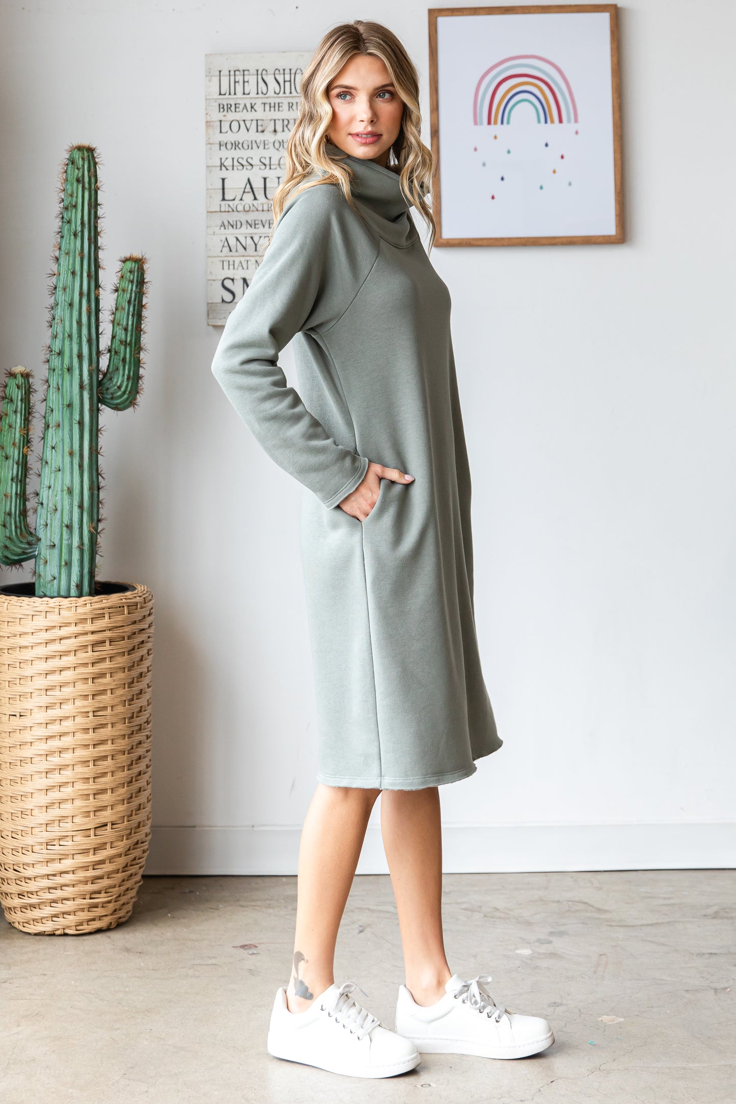 Mock neck dress Long sleeve midi dress


Made in USA